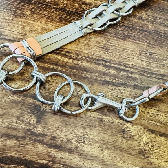 Leather and chain belt - Picture 5 of 7